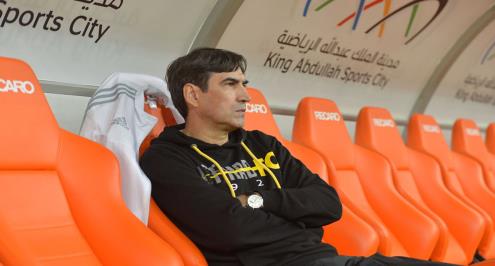 يلاكورة يكشف سبب تواجد مسئول اتحاد جدة بصحبة المدرب المرشح للزمالك